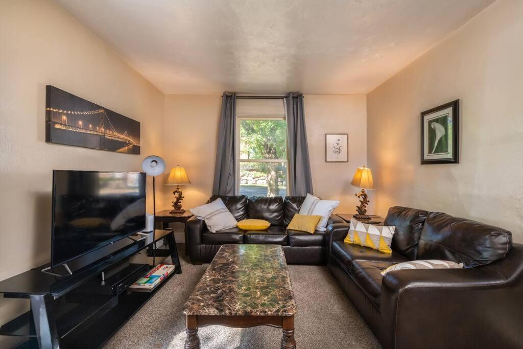 Entire House 3 Bedroom Twin Cities, Specious, Entire House, Ac セントポール エクステリア 写真