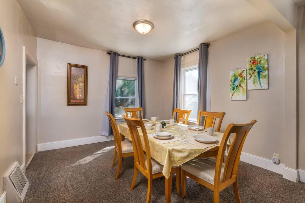 Entire House 3 Bedroom Twin Cities, Specious, Entire House, Ac セントポール エクステリア 写真