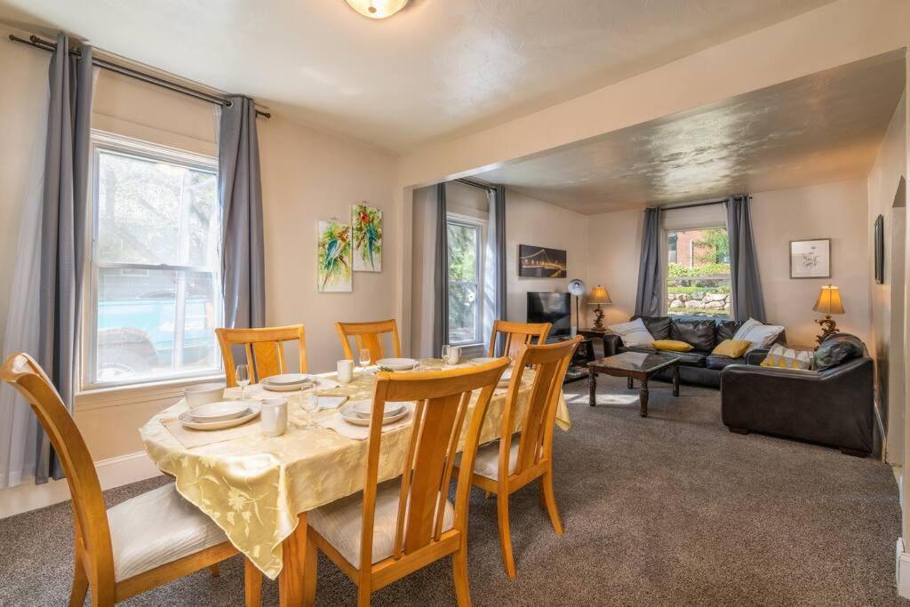 Entire House 3 Bedroom Twin Cities, Specious, Entire House, Ac セントポール エクステリア 写真